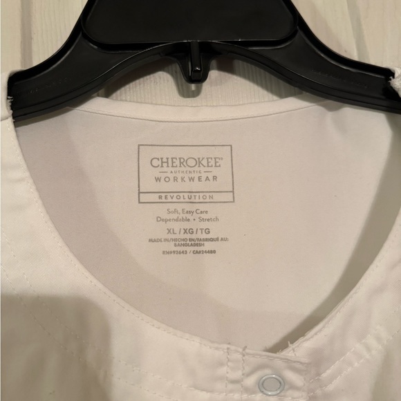 Women’s size xl lab coat - Picture 2 of 3